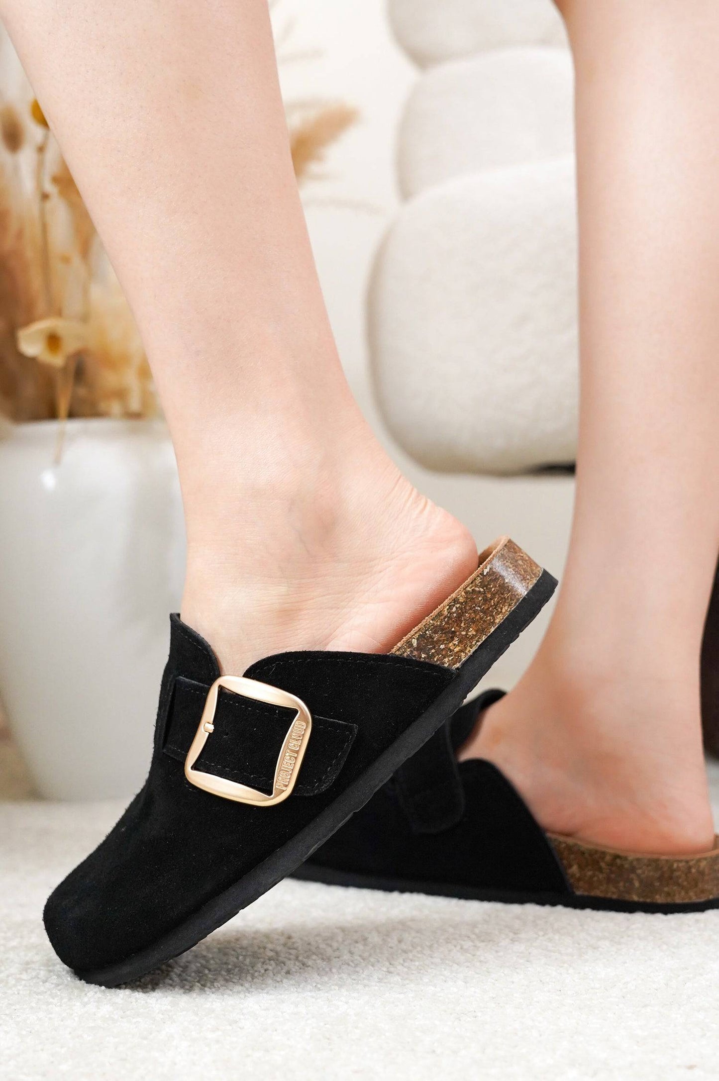 أحذية نسائية | قباقيب جلدية أصلية | إسفنج ميموري فوم | خفيفة الوزن | مانعة للانزلاق - مانشستر