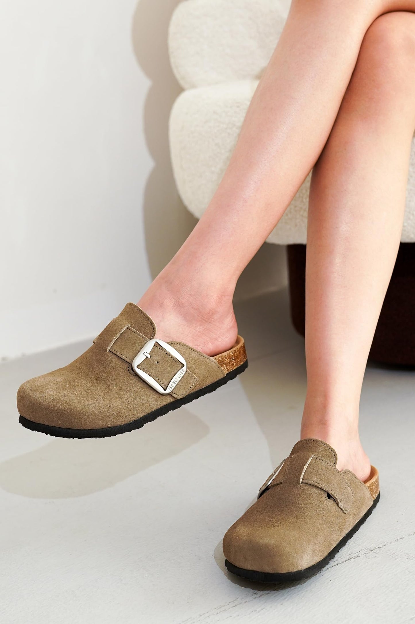 أحذية نسائية | قباقيب جلدية أصلية | إسفنج ميموري فوم | خفيفة الوزن | مانعة للانزلاق - مانشستر