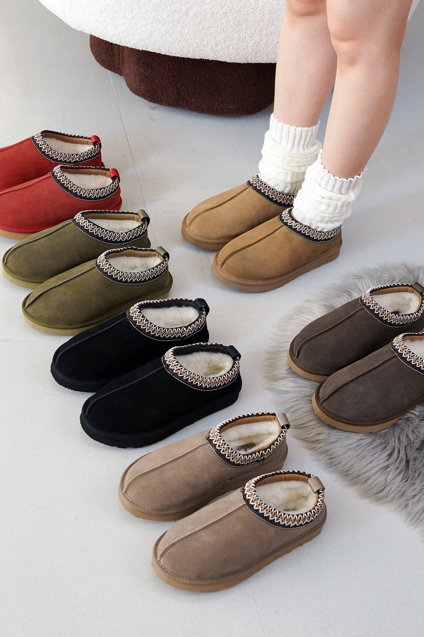 شباشب نسائية | مصنوعة من جلد الغنم الأسترالي الأصلي | مزودة بنعل من إسفنج الذاكرة | مانعة للانزلاق - نيريتا 