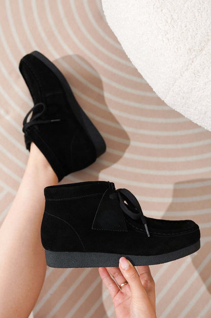 أحذية نسائية | بوت للكاحل من جلد الغزال الطبيعي 100% | بروجكت بلاش | مانع للانزلاق - بوت والي